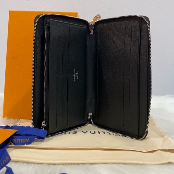 Louis Vuitton Limited Edition Damier Graphite Alps Zippy Wallet Organizer W COA - Picture 4 of 16